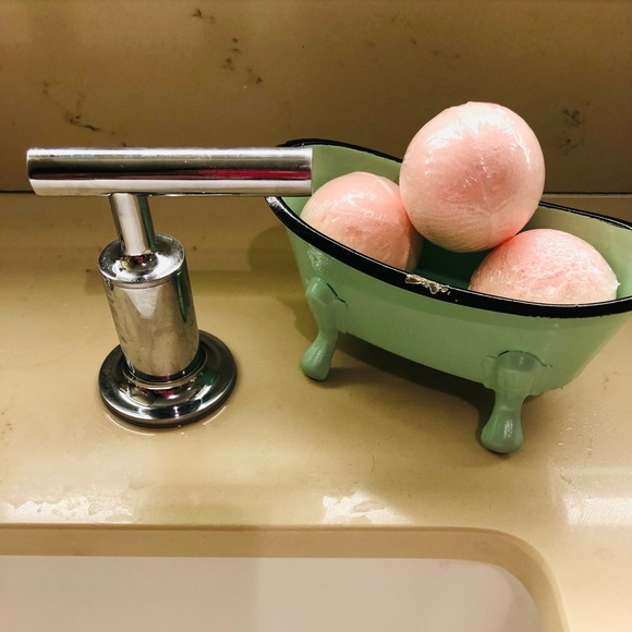 Other - SOAP DISH GREEN METAL